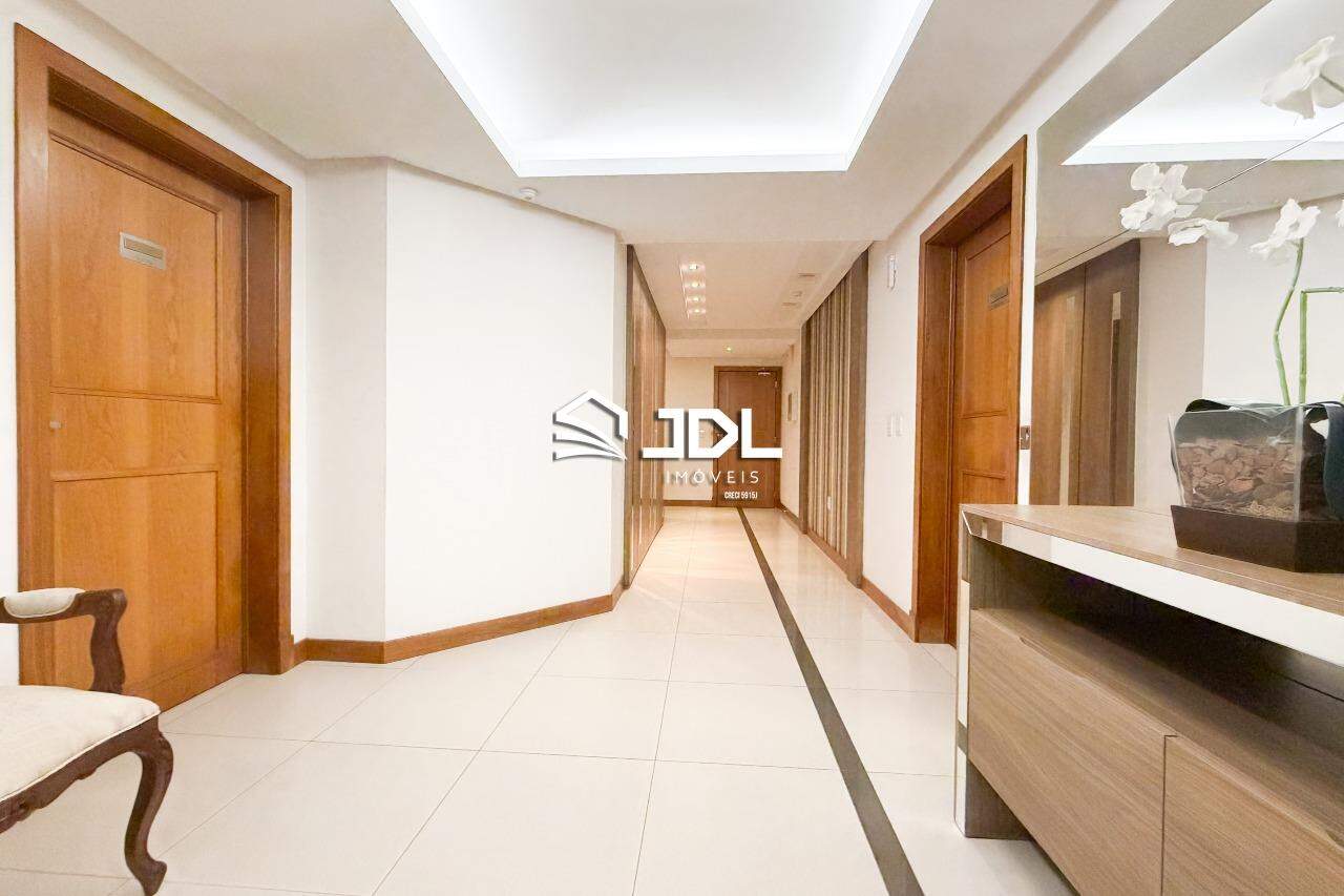 Apartamento à venda no bairro Vila Nova: 