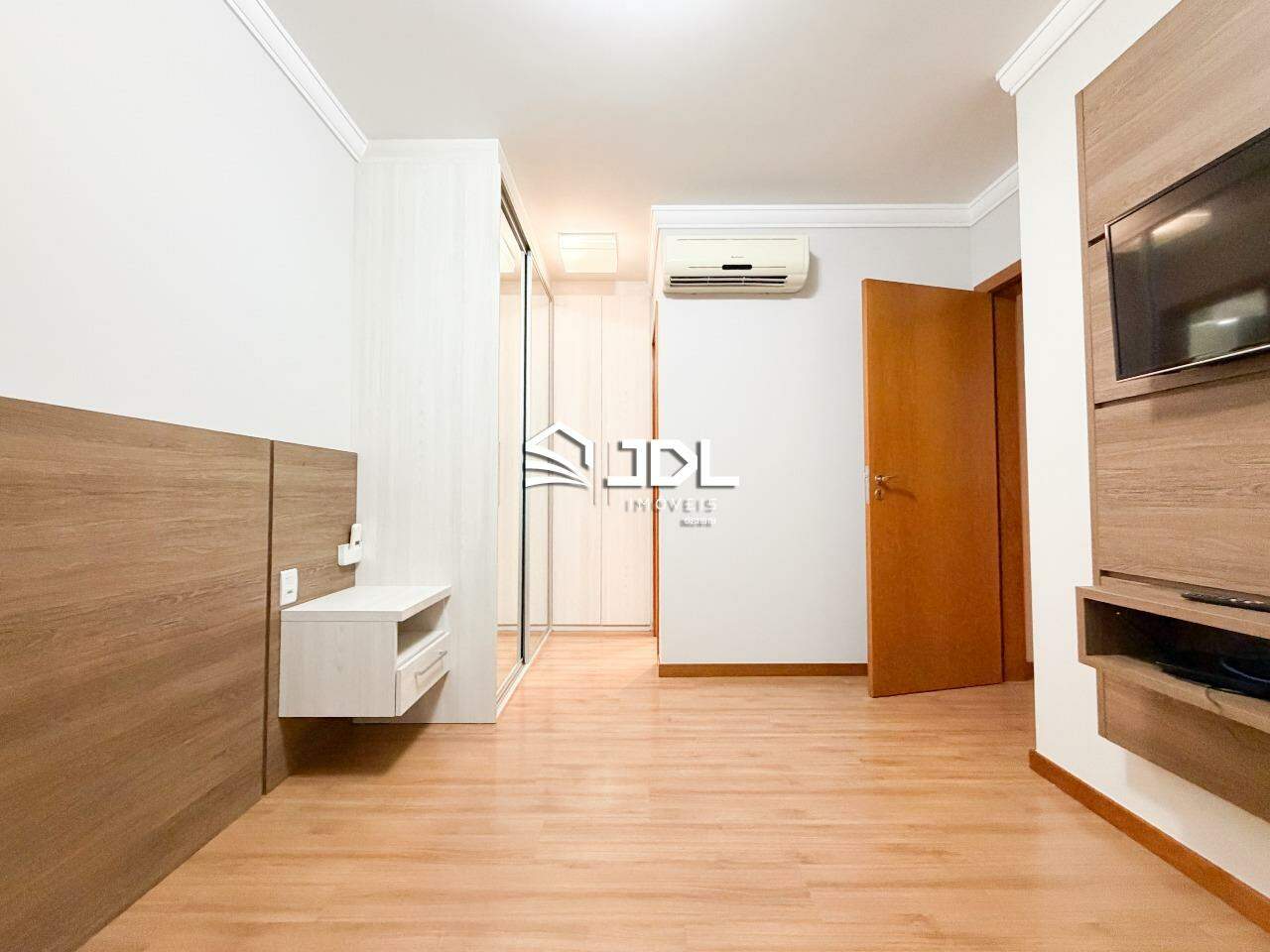 Apartamento à venda no bairro Vila Nova: 