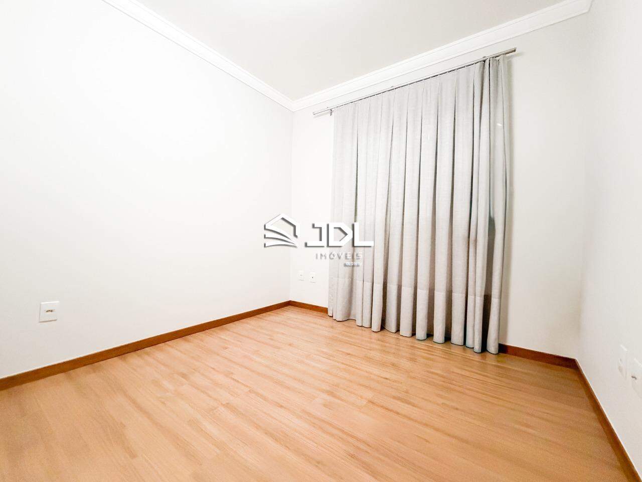 Apartamento à venda no bairro Vila Nova: 