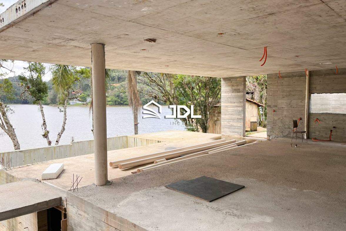 Casa à venda no bairro Cedro Alto: 