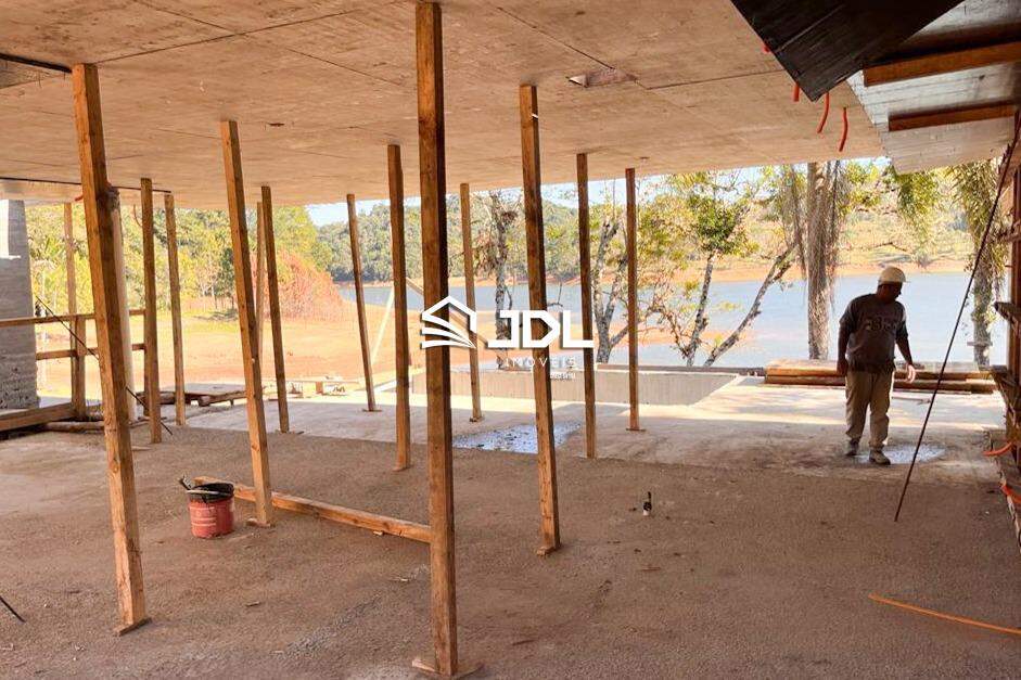 Casa à venda no bairro Cedro Alto: 