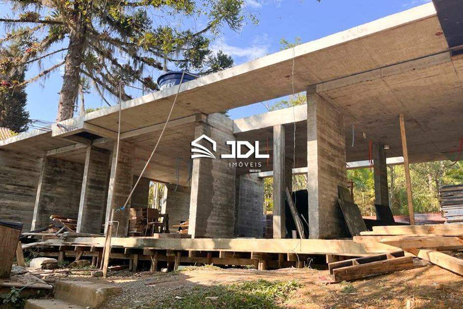 Casa à venda no bairro Cedro Alto: 