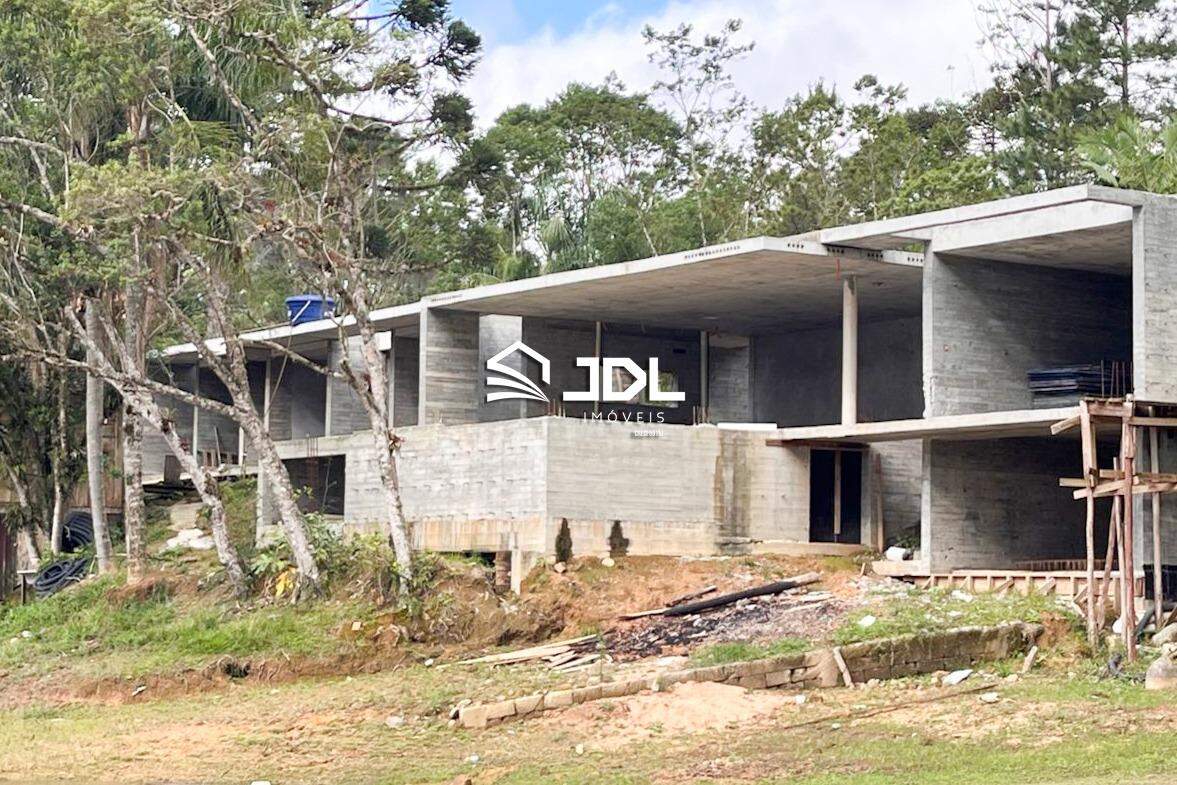 Casa à venda no bairro Cedro Alto: 