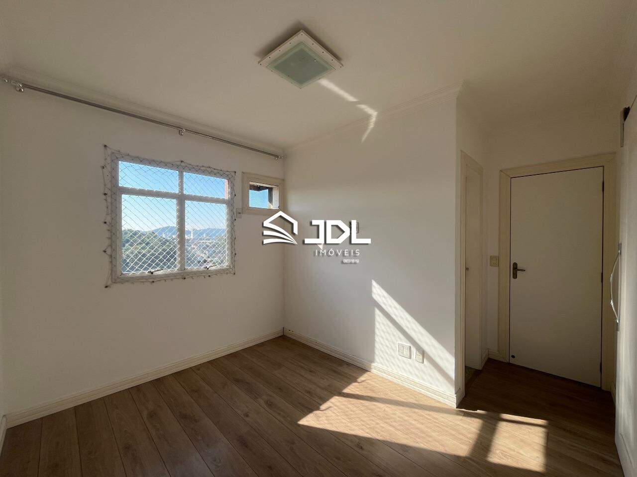 Apartamento à venda no bairro Água Verde: 