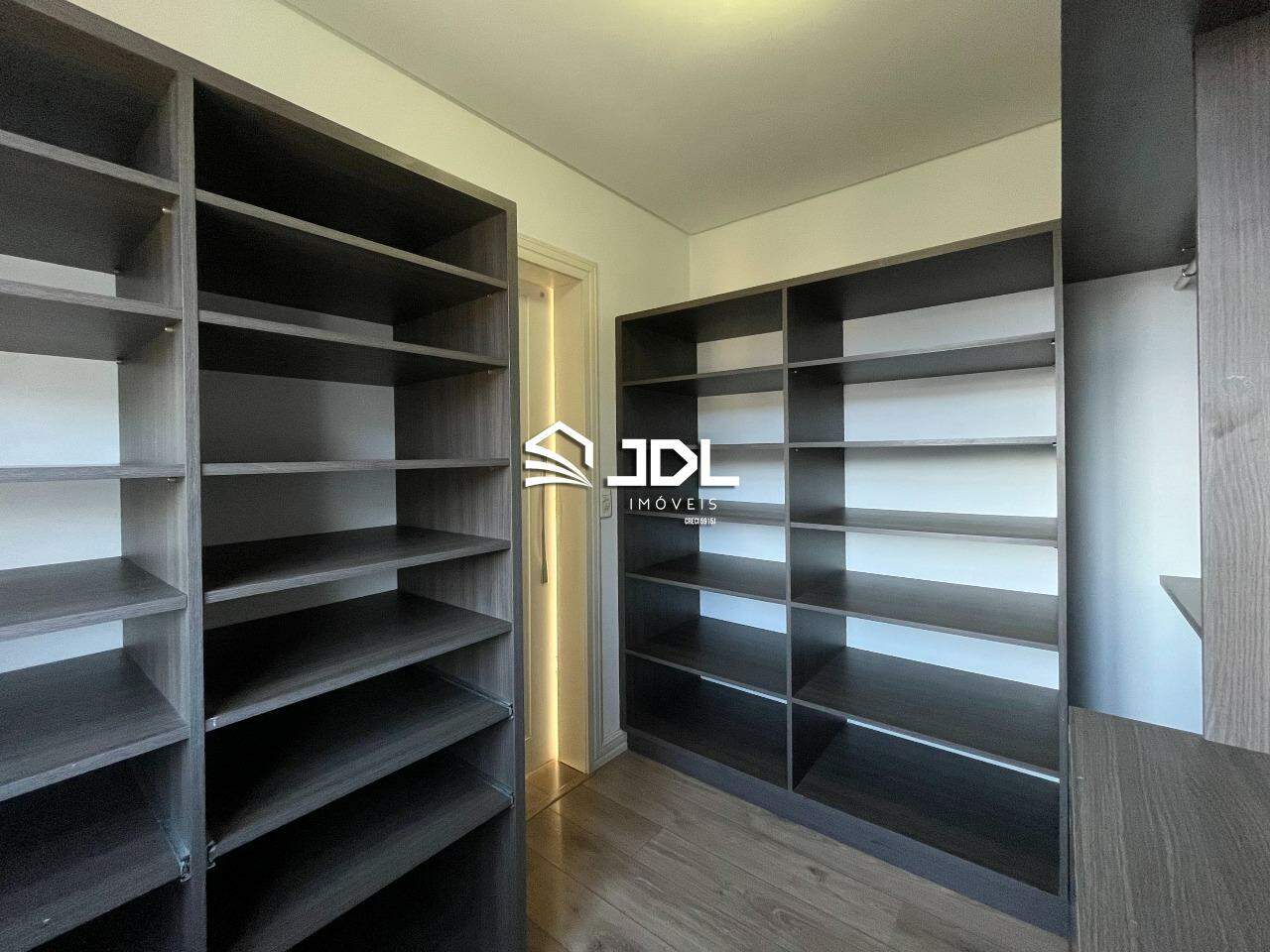 Apartamento à venda no bairro Água Verde: 