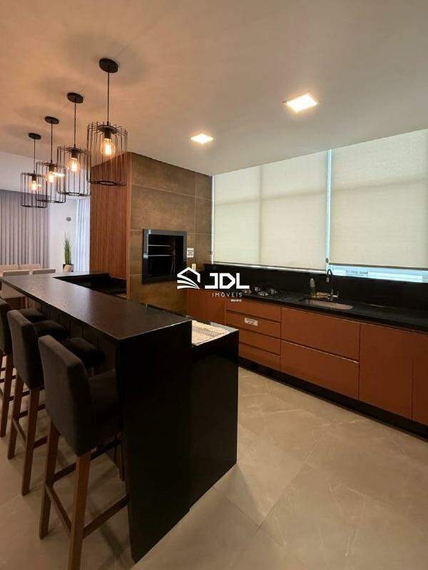 Apartamento à venda no bairro Velha: 