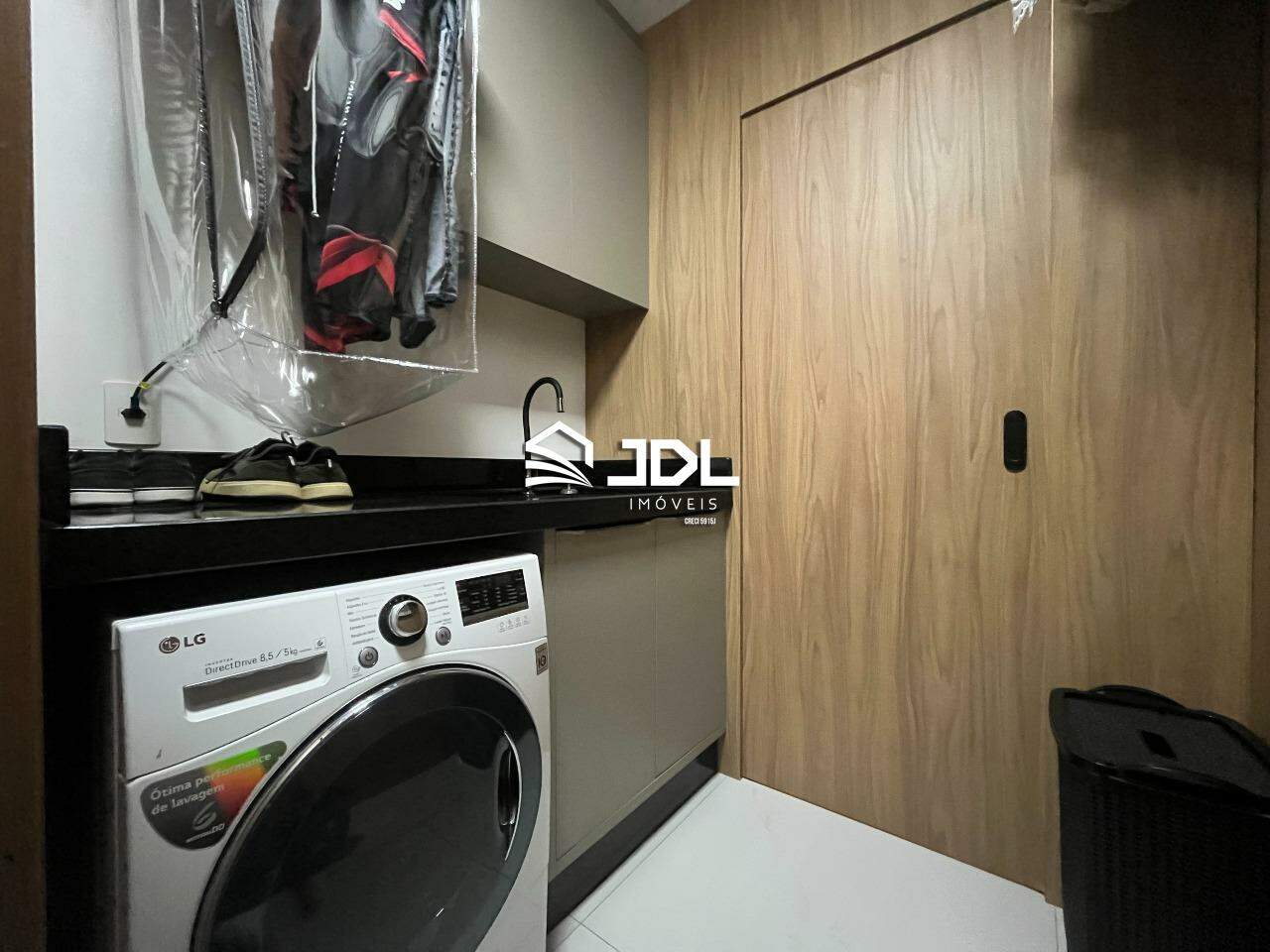 Apartamento à venda no bairro Velha: 