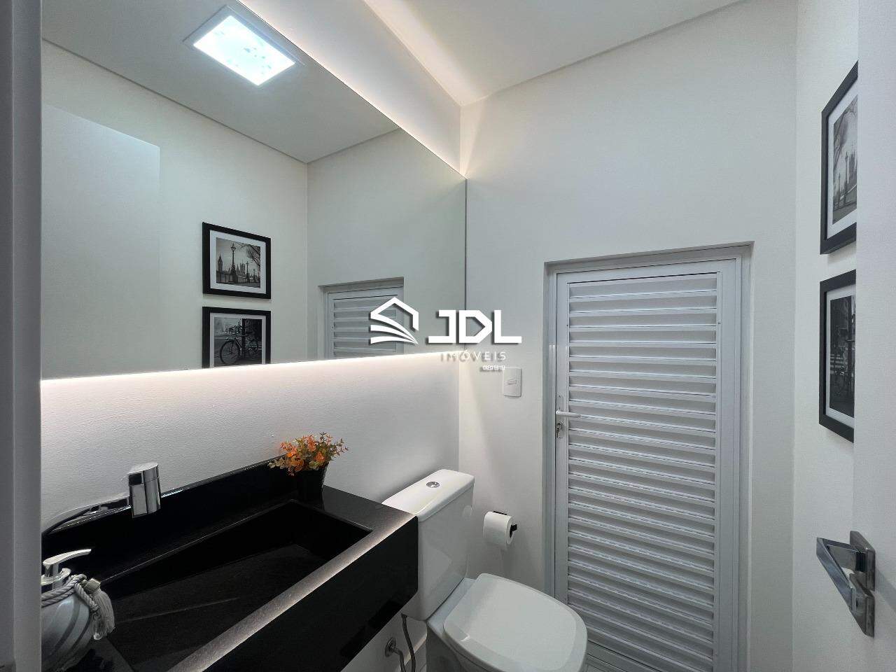Apartamento à venda no bairro Velha: 