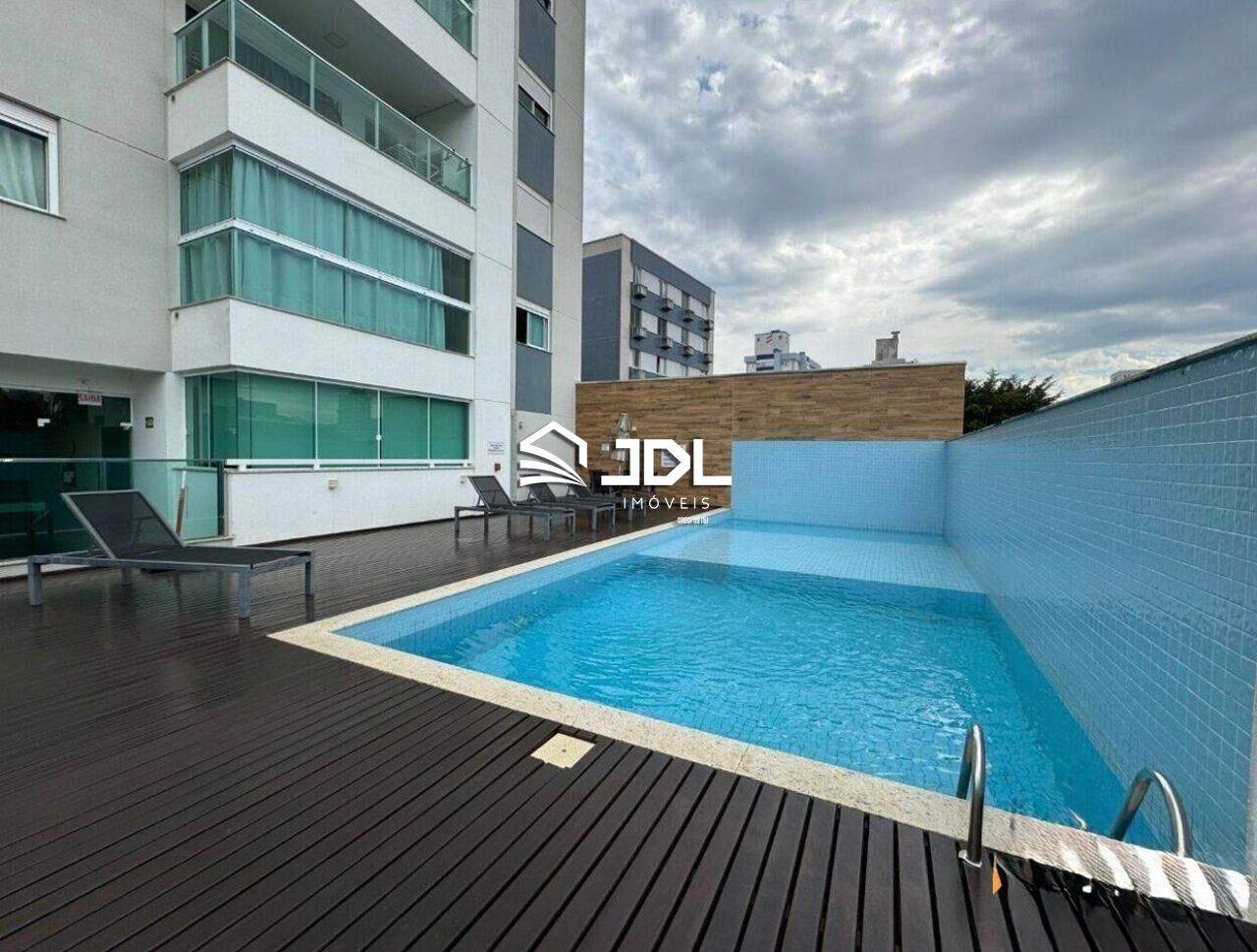 Apartamento à venda no bairro Velha: 