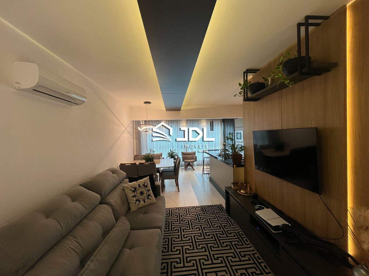 Apartamento à venda no bairro Velha: 