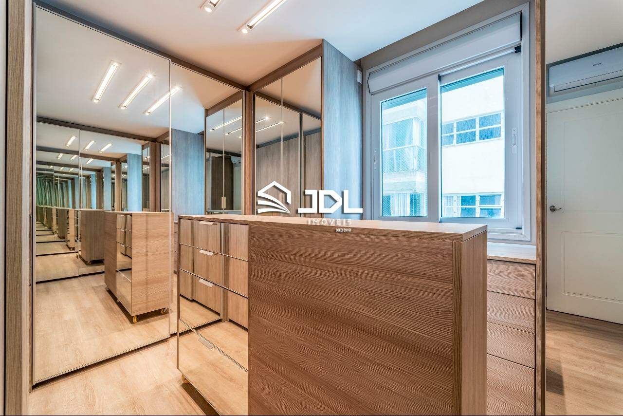 Apartamento à venda no bairro Centro: