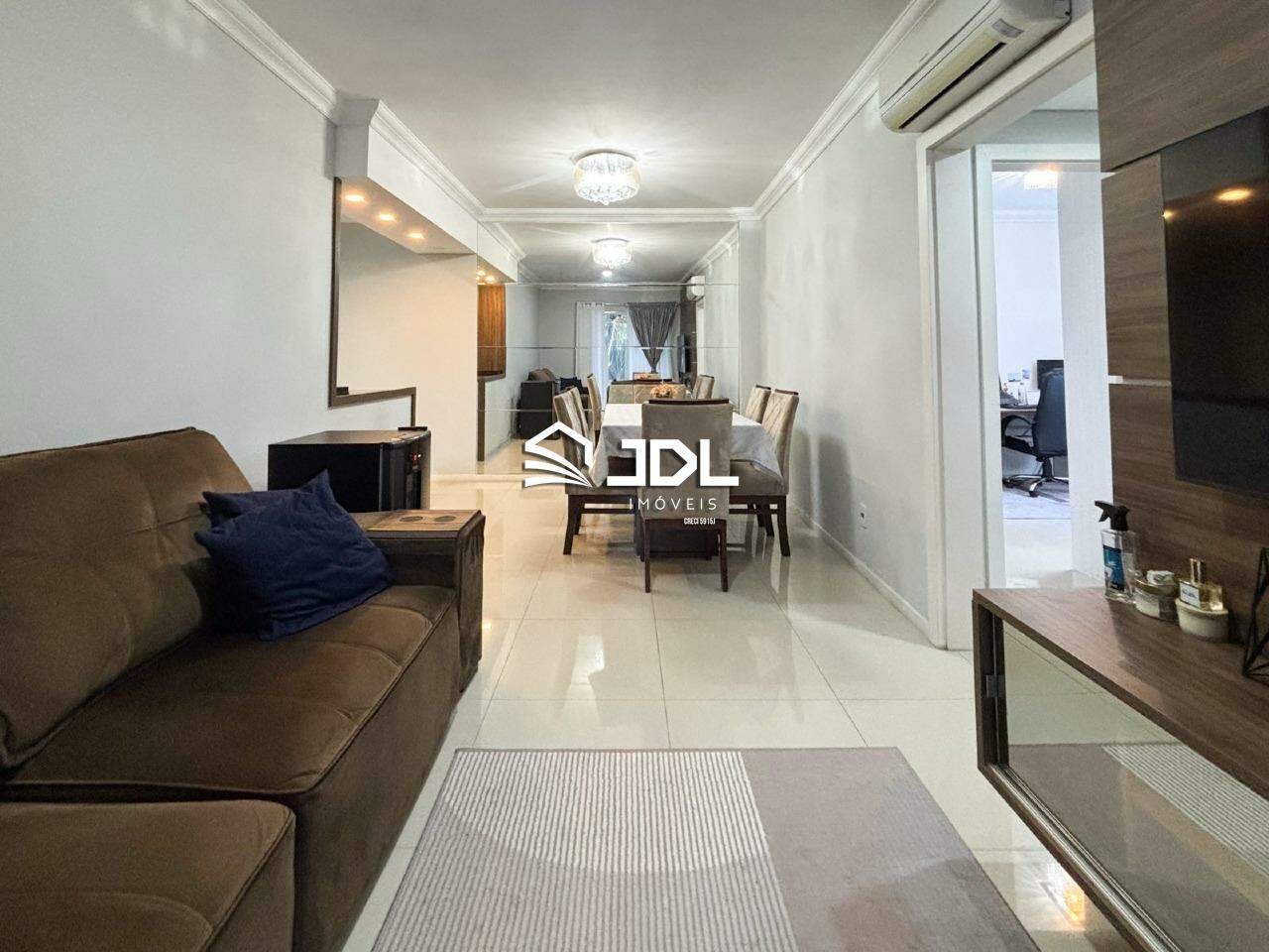 Apartamento à venda no bairro Água Verde: 