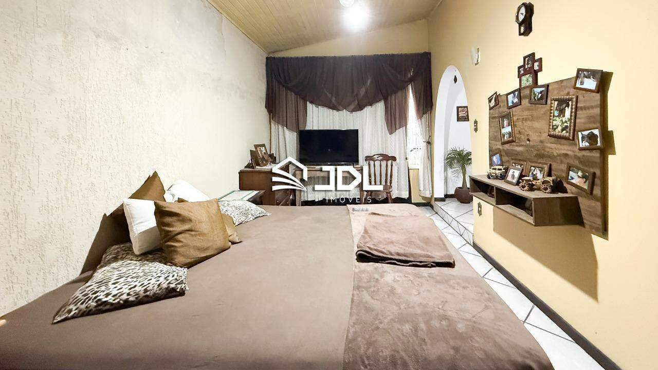 Casa à venda no bairro Boa Vista: 