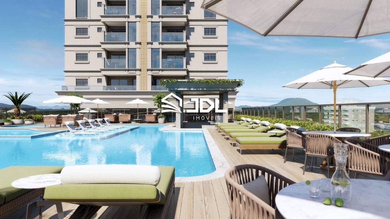 Apartamento à venda no bairro Meia Praia: 