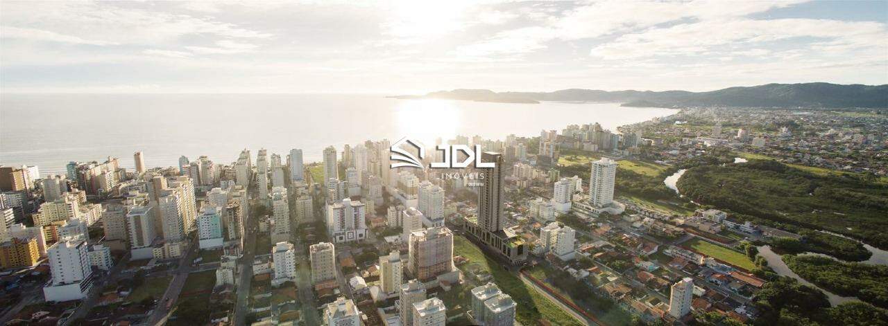 Apartamento à venda no bairro Meia Praia: 