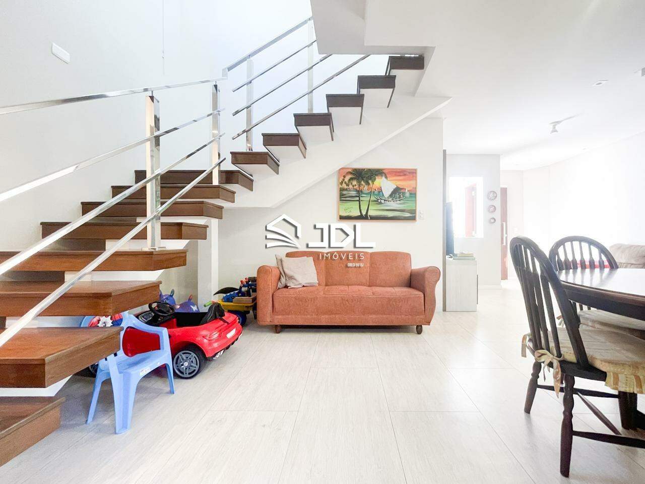 Casa à venda no bairro Velha: 