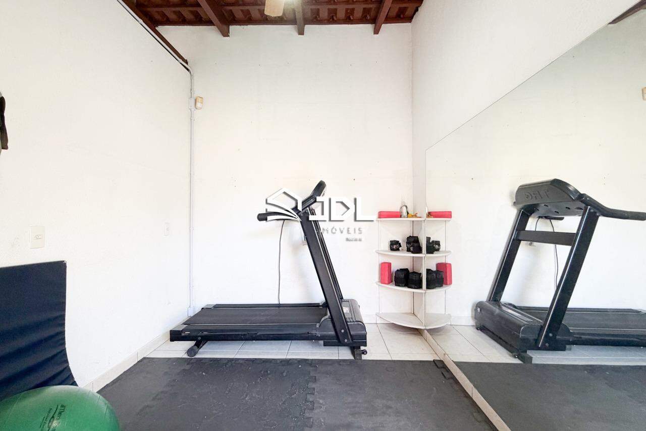 Casa à venda no bairro Velha: 