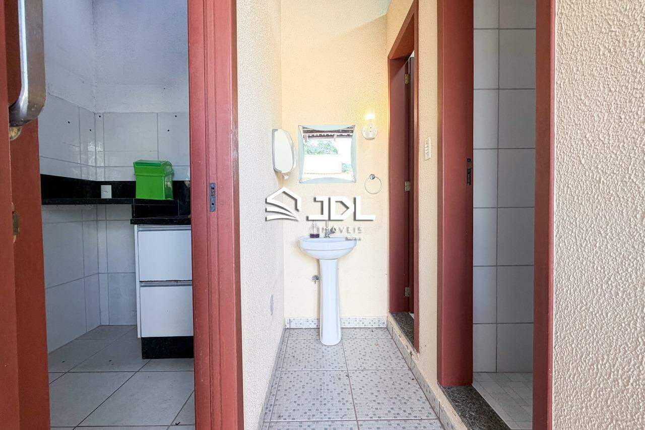 Casa à venda no bairro Velha: 