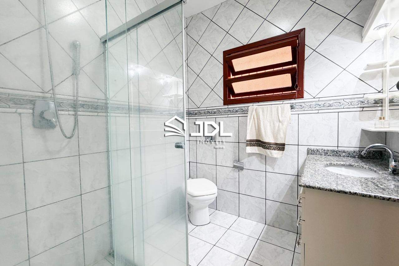 Casa à venda no bairro Velha: 