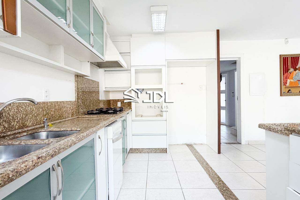 Casa à venda no bairro Velha: 