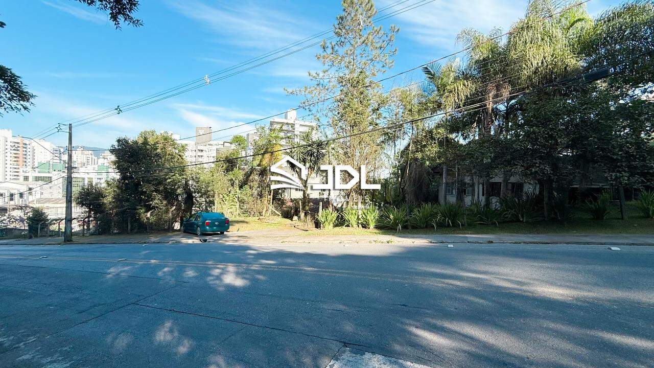 Terreno à venda no bairro Victor Konder: 