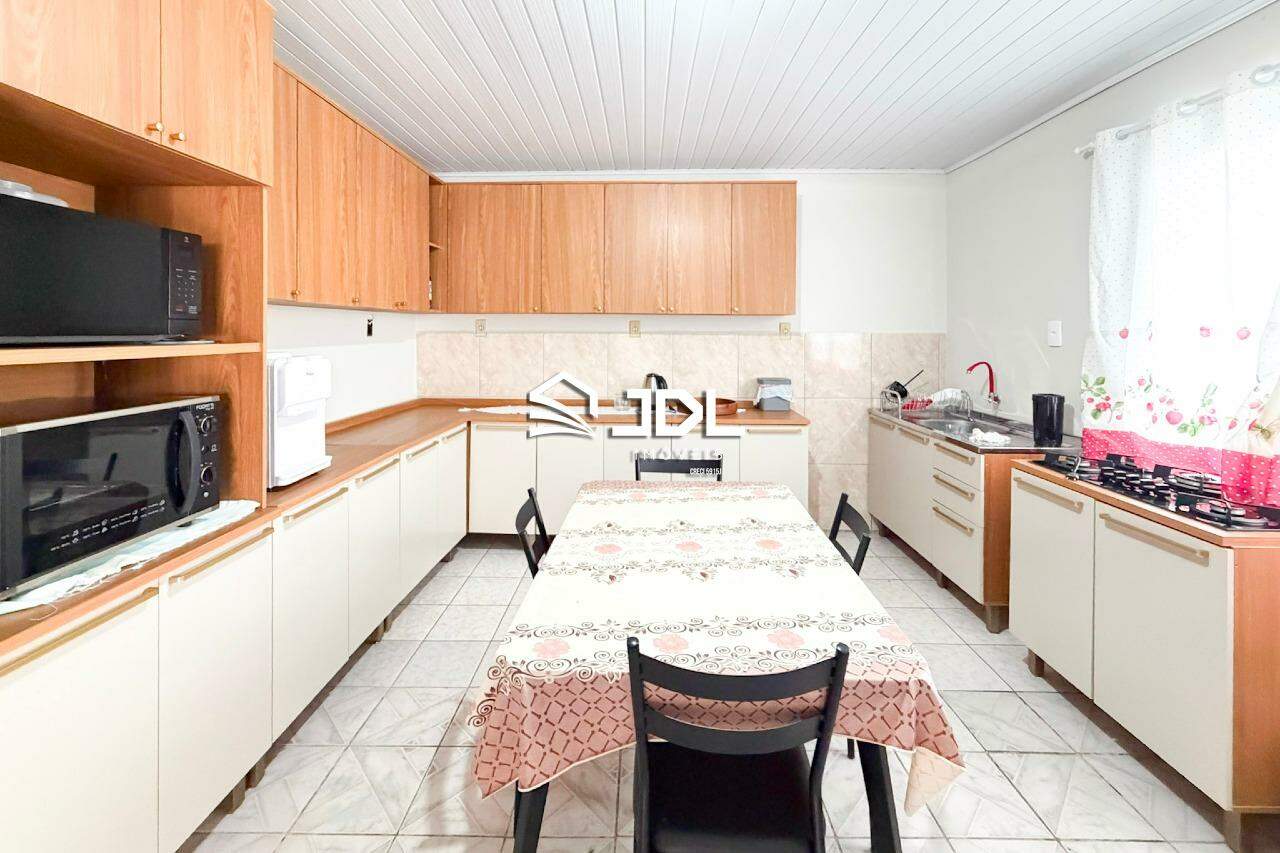 Casa à venda no bairro Armação: 