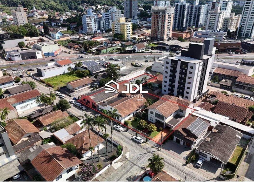 Terreno à venda no bairro Velha: 
