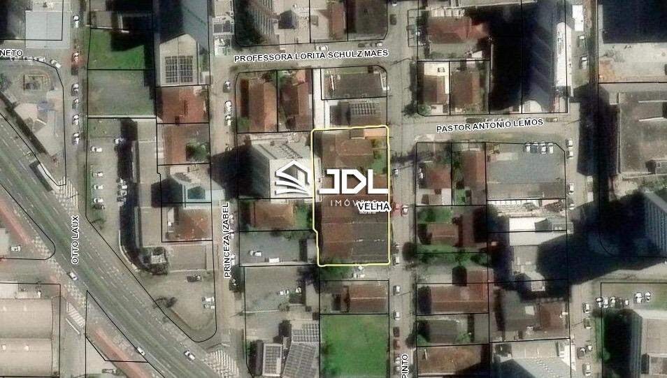 Terreno à venda no bairro Velha: 