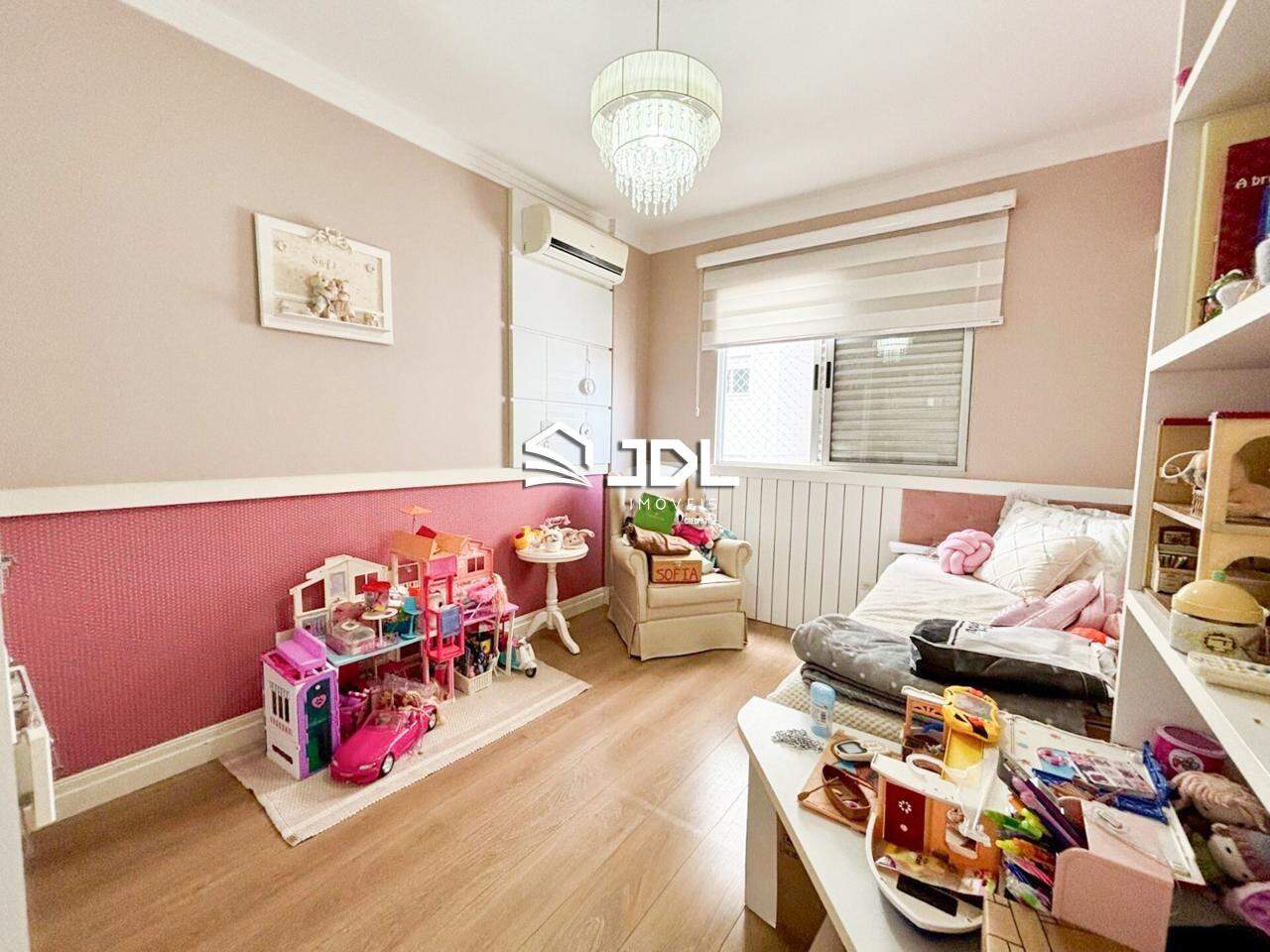 Apartamento à venda no bairro Velha: 
