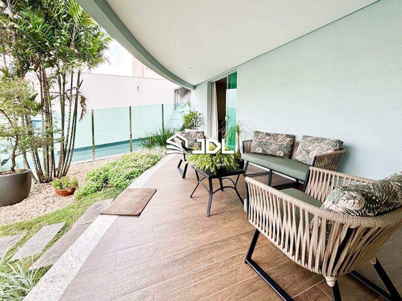 Apartamento à venda no bairro Velha: 