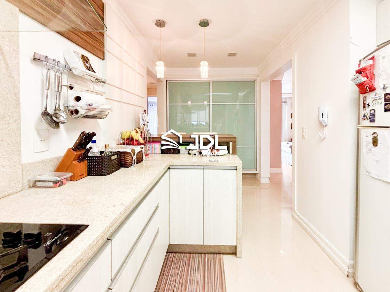 Apartamento à venda no bairro Velha: 