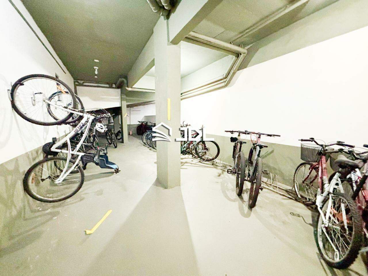 Apartamento à venda no bairro Velha: 