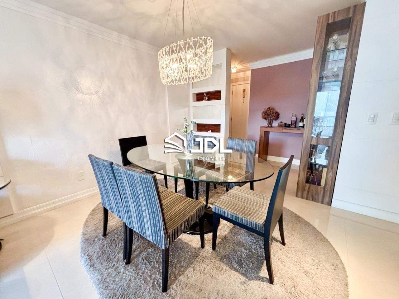 Apartamento à venda no bairro Velha: 