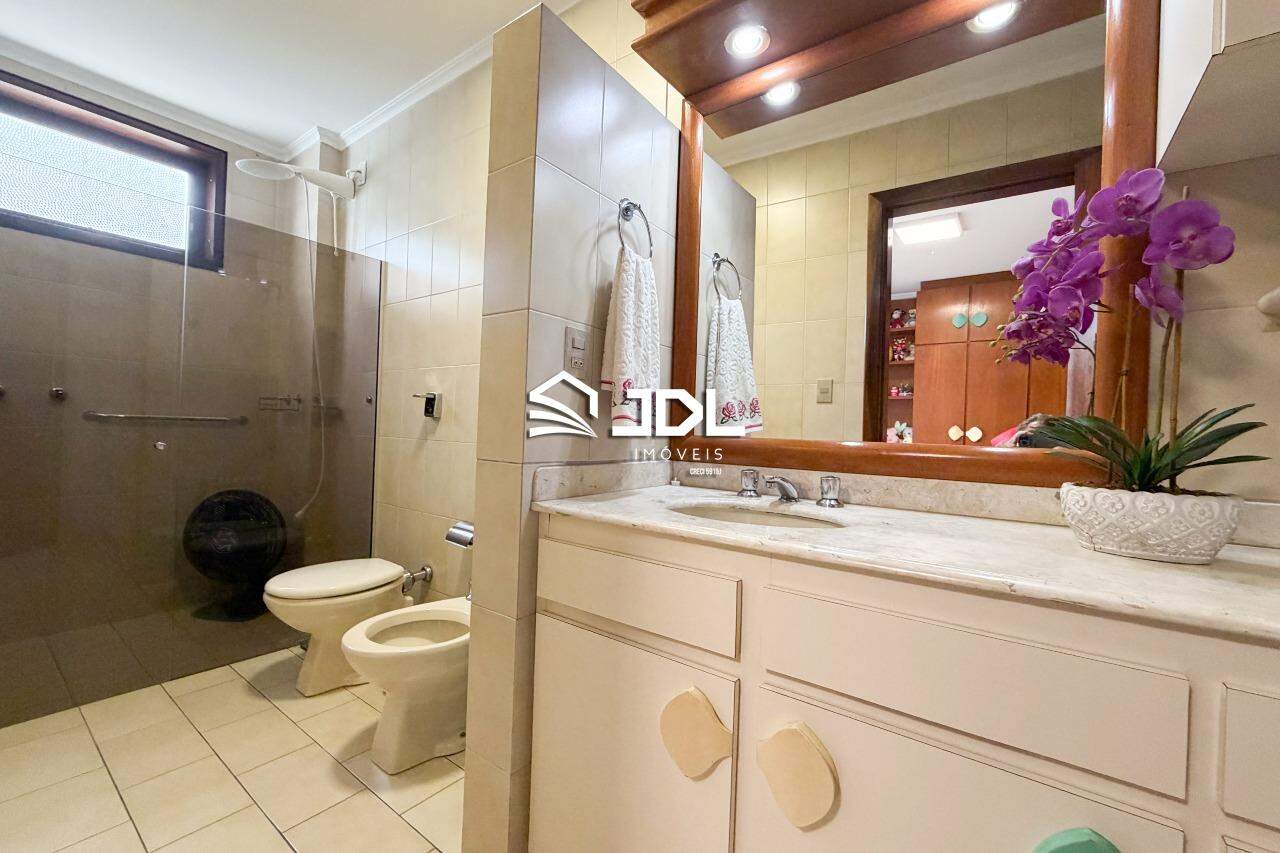 Apartamento à venda no bairro Bom Retiro: 