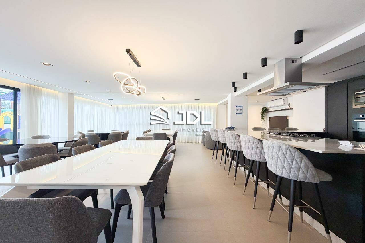 Apartamento à venda no bairro Vila Nova: 