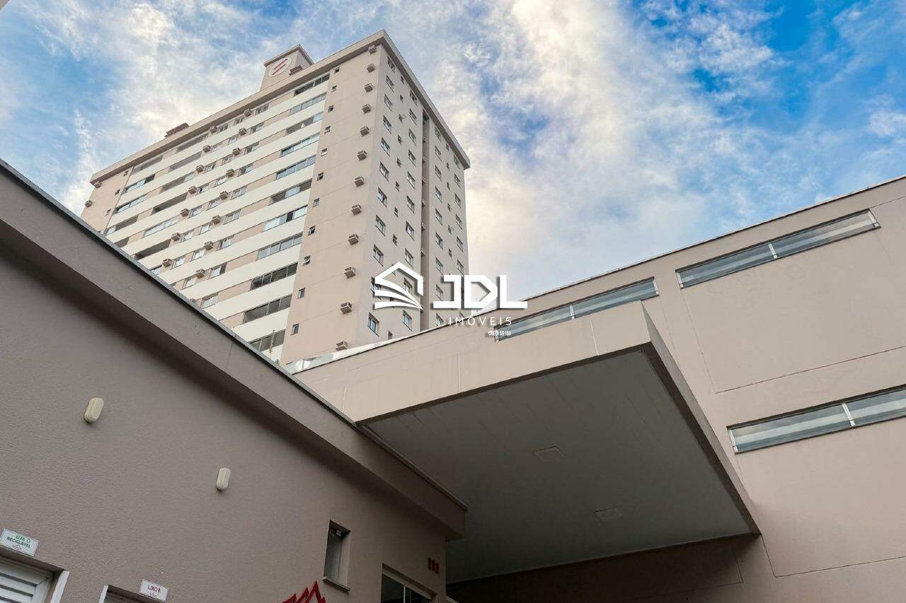 Apartamento à venda no bairro Velha: 