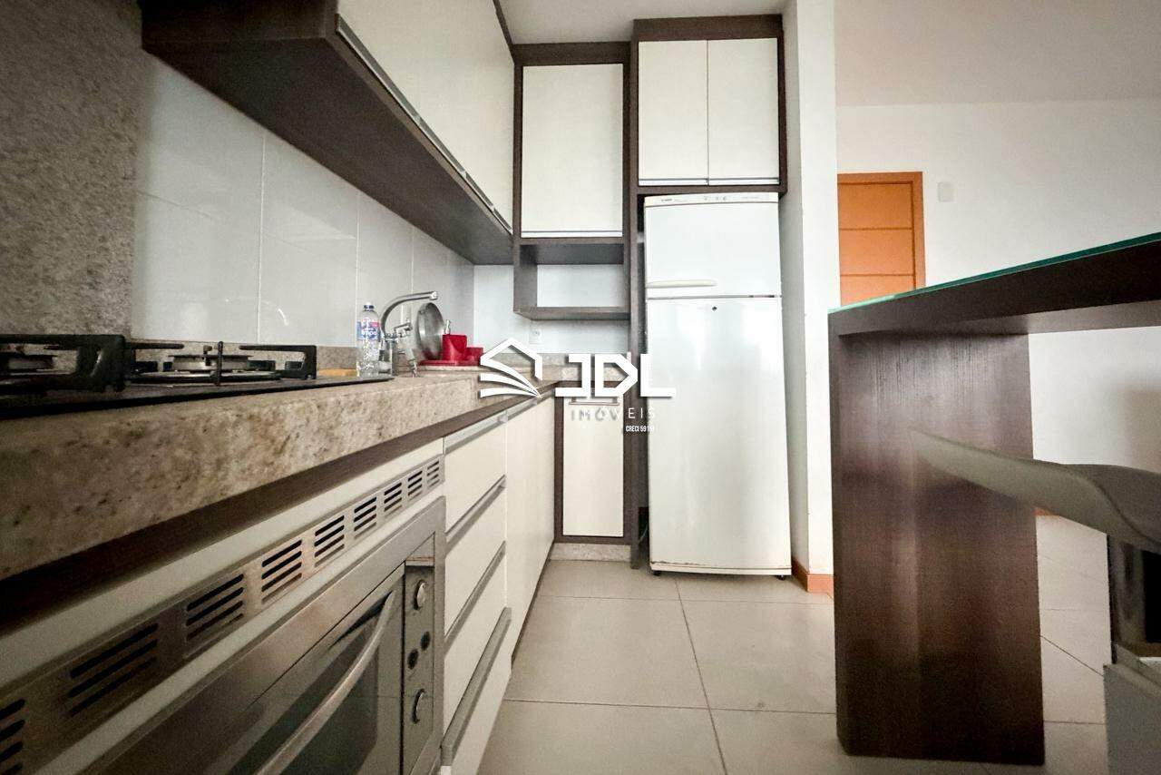 Apartamento à venda no bairro Velha: 