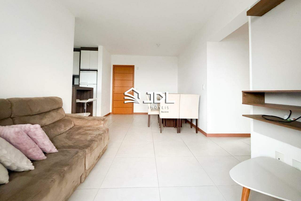 Apartamento à venda no bairro Velha: 