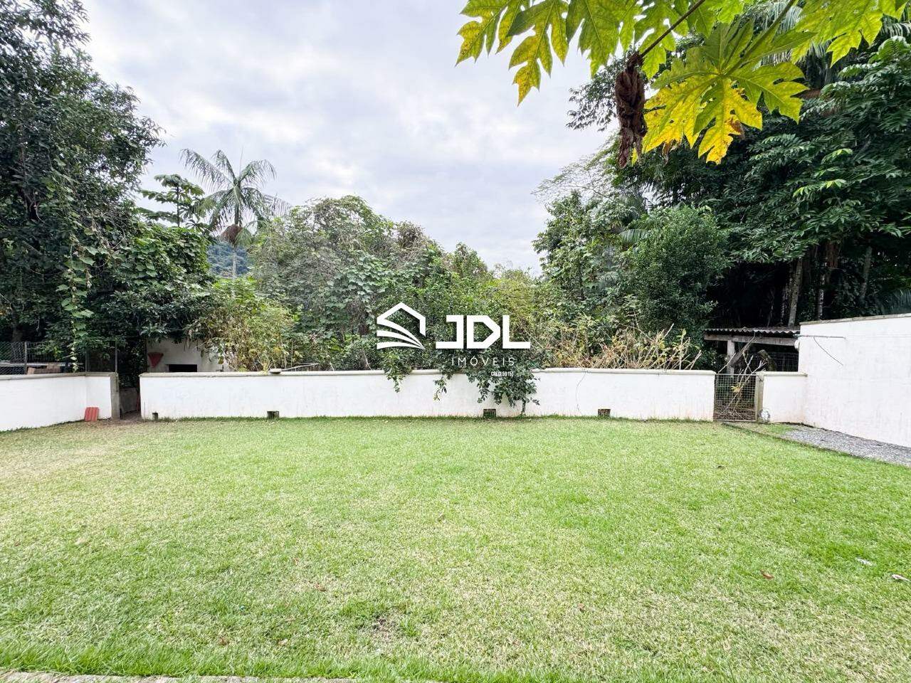 Casa à venda no bairro Ponta Aguda: