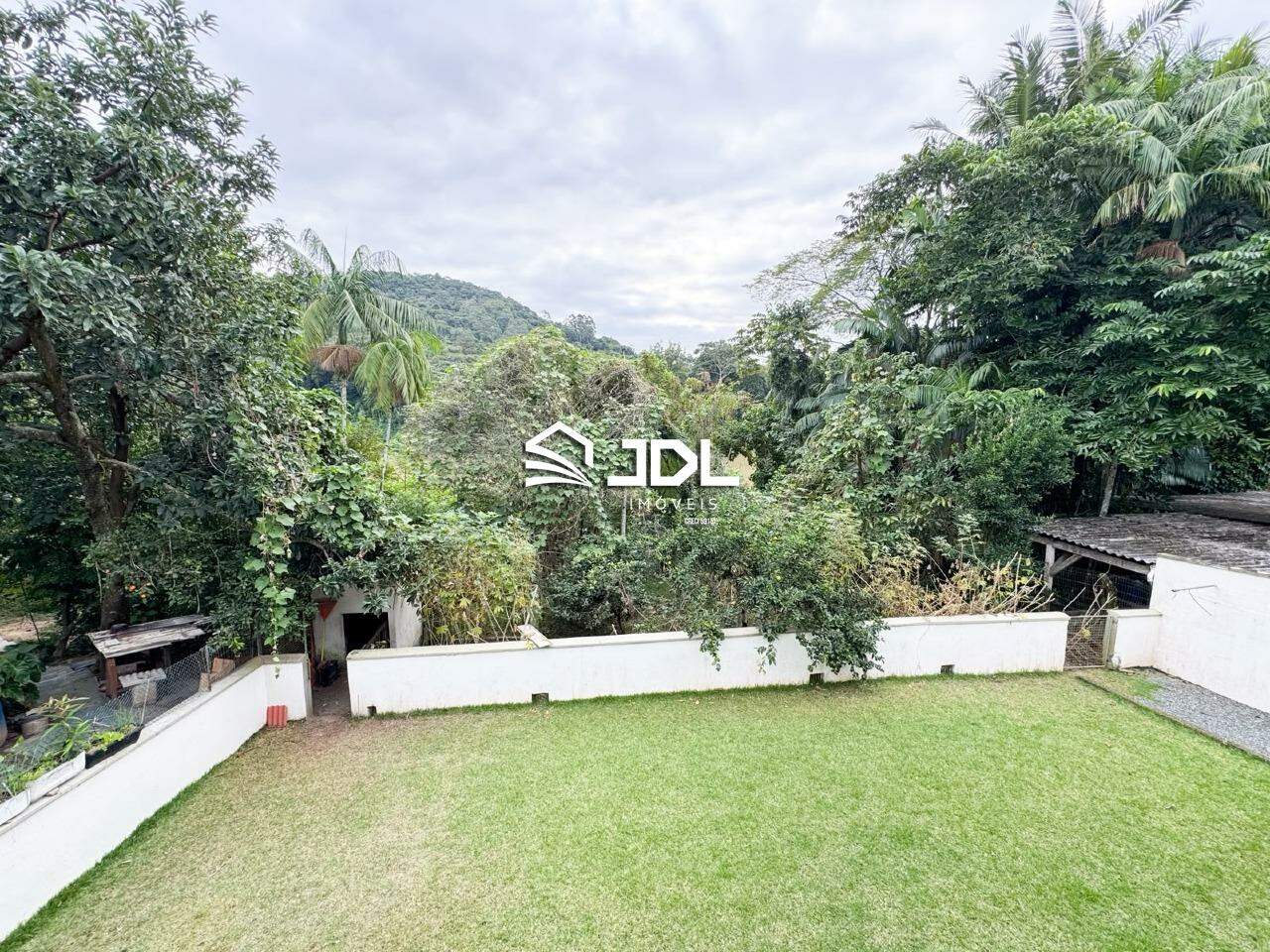 Casa à venda no bairro Ponta Aguda: