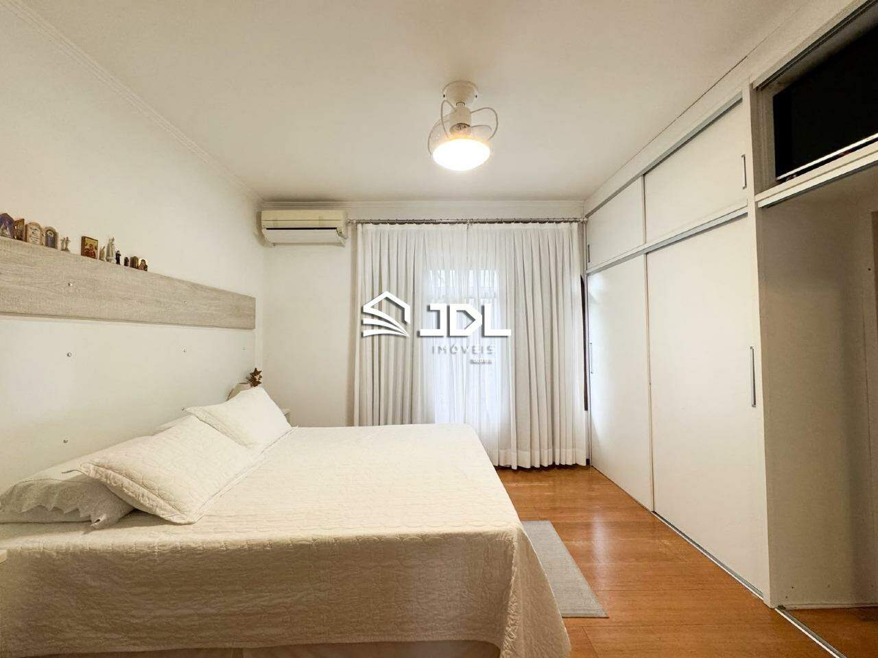 Casa à venda no bairro Ponta Aguda: