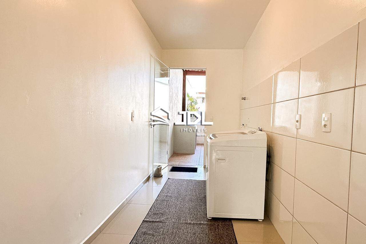 Casa à venda no bairro Ponta Aguda: