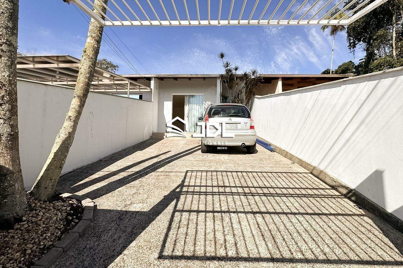 Casa à venda no bairro Ponta Aguda: