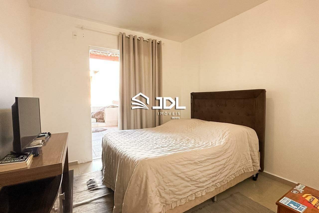 Casa à venda no bairro Ponta Aguda: