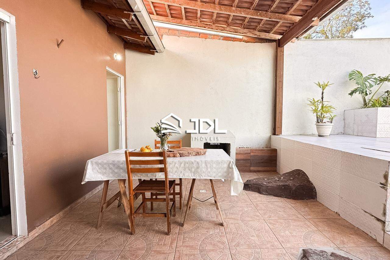 Casa à venda no bairro Ponta Aguda: