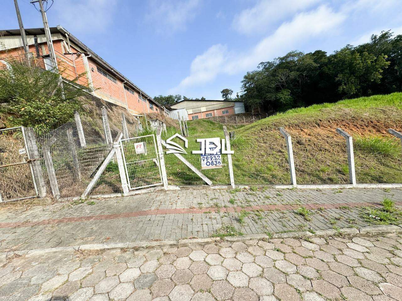 Terreno à venda no bairro Salto Weissbach: 