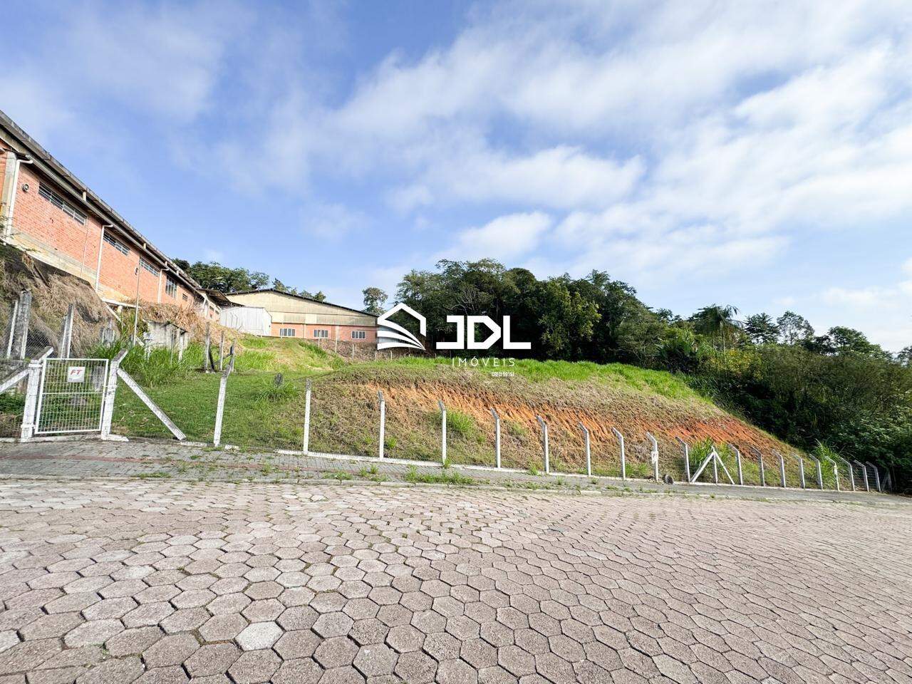 Terreno à venda no bairro Salto Weissbach: 