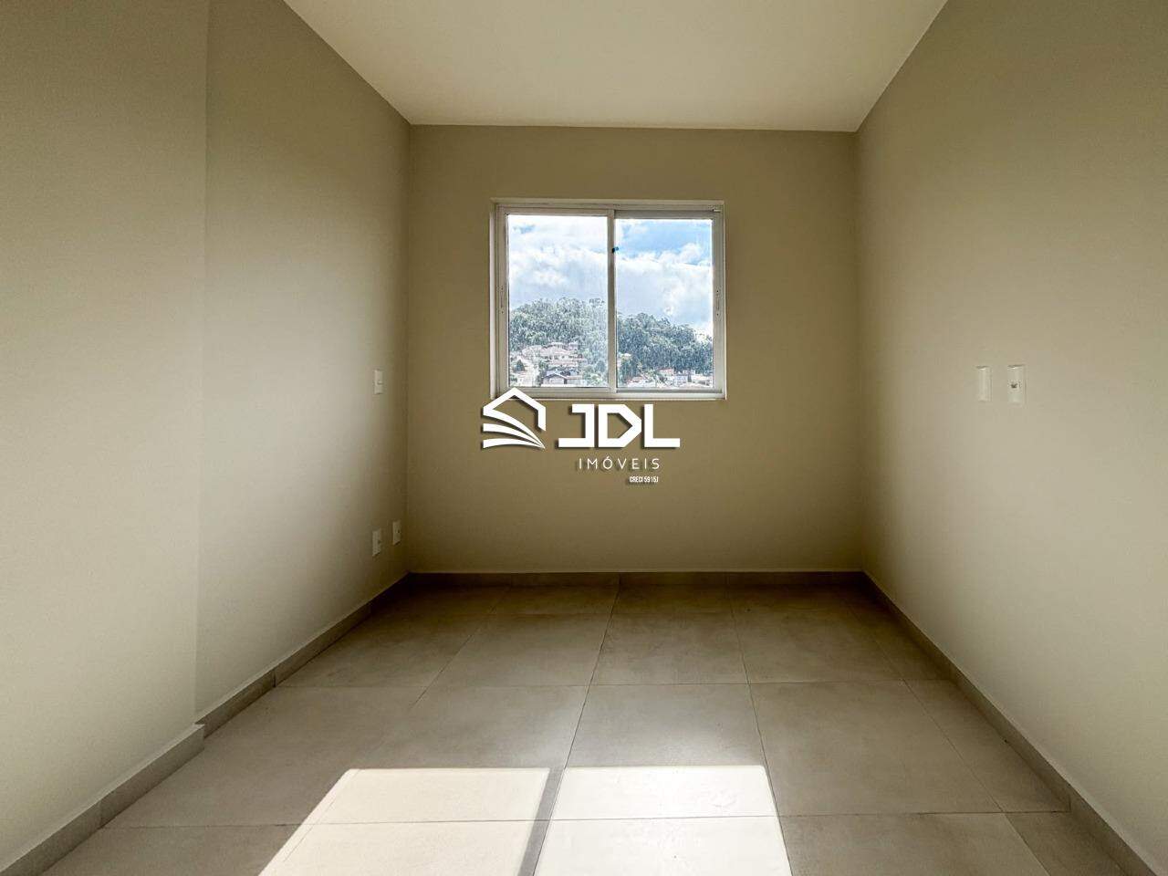 Apartamento à venda no bairro Escola Agrícola: 