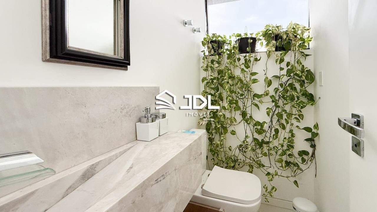 Apartamento Duplex à venda no bairro Victor Konder: