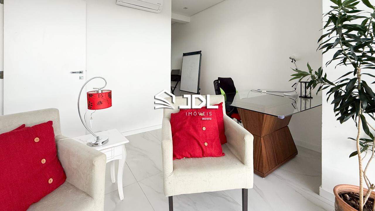 Apartamento Duplex à venda no bairro Victor Konder: